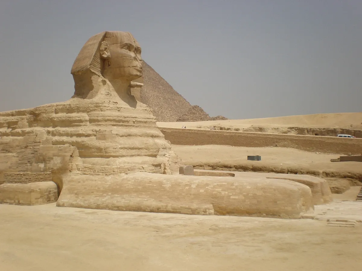 Picture of a sphinx in the Egypt desert