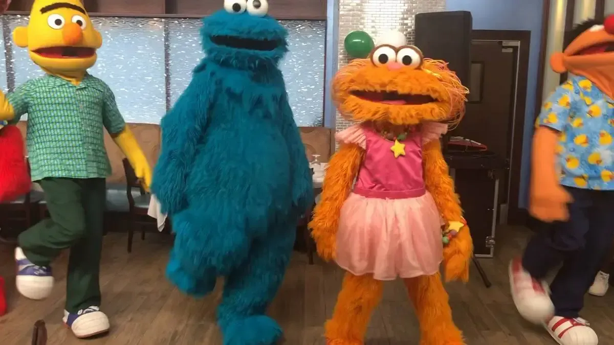 Sesame Street characters on an entertainment show