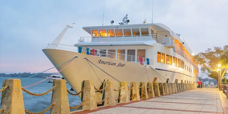 Front view of the American Star cruise ship on port