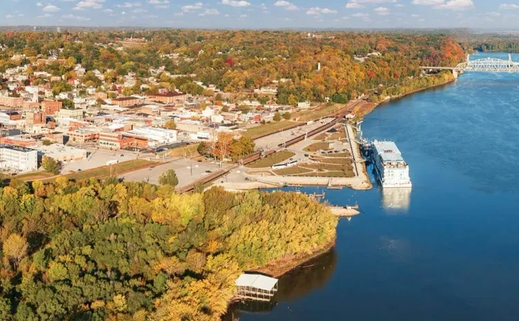 Aerial view of the Mississippi river